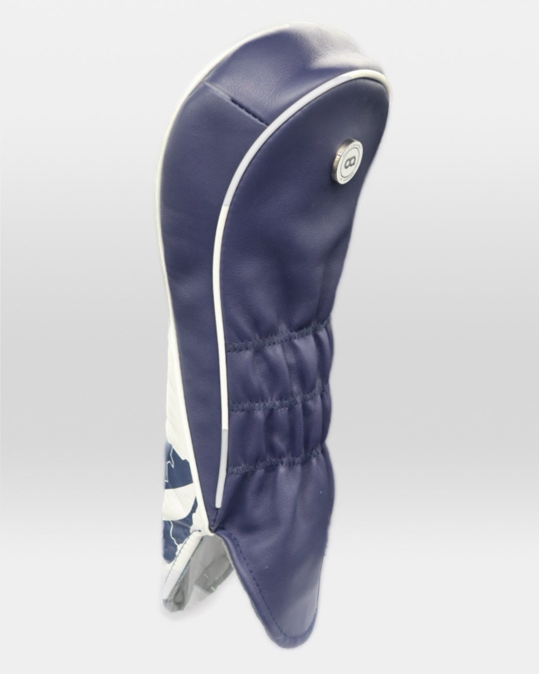 Scotland leather driver headcover cut in white and navy blue with a chrome rampant lion and UV-printed Scotland map design